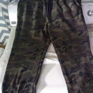 Camouflage sweat pants